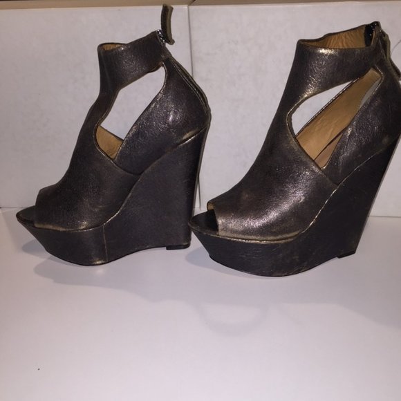 L.A.M.B. BENJAMIN DISTRESSED WEDGE OPEN-TOE BOOTIES (VINTAGE) - Picture 5 of 9